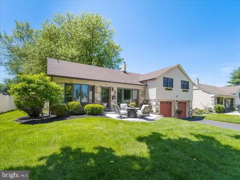 1426 Buttonwood Ln, Warminster, PA 18974