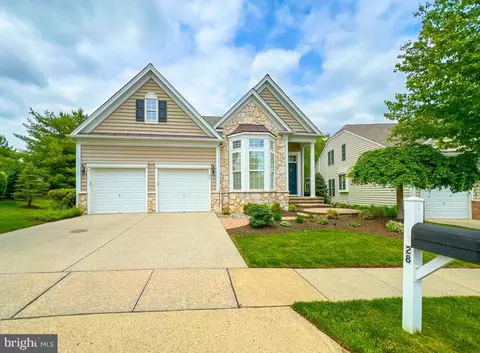 28 Beidler Dr, Washington Crossing, PA 18977