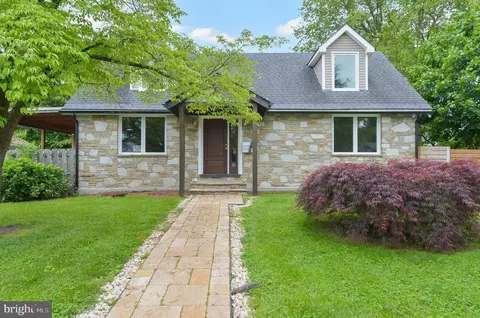 23 Lenora Ave, Morrisville, PA 19067
