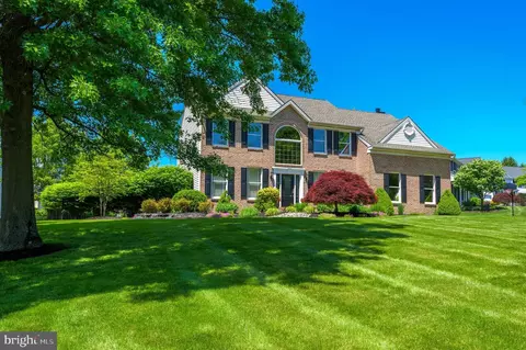 4502 Scenic View Cir, Doylestown, PA 18902