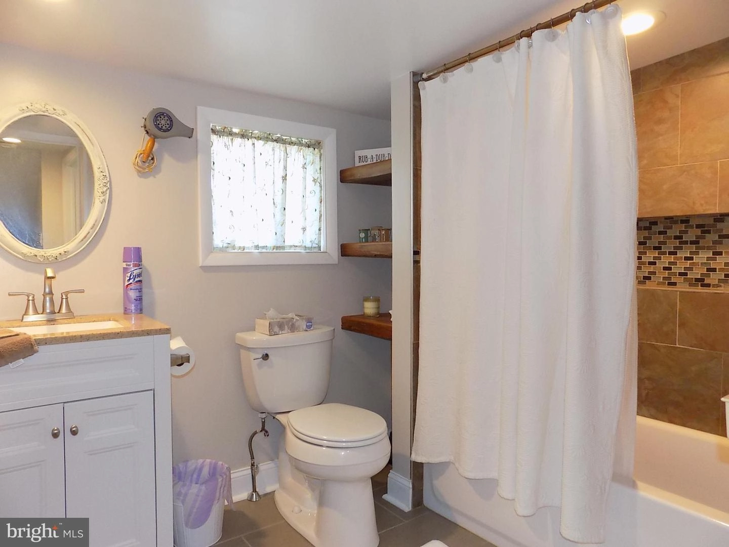 Bath - 803 Third Ave, Croydon, PA 19021 photo 5 of 5