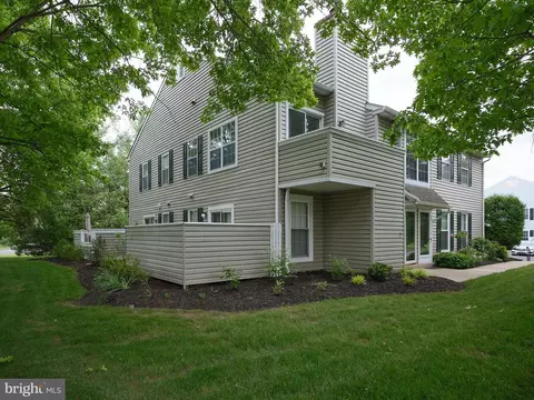 11 Meadow Ln #1A, New Hope, PA 18938