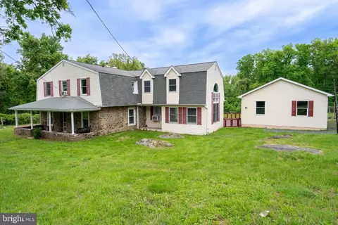 2050 Upper Ridge Rd, Green Lane, PA 18054
