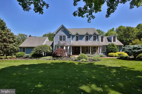 11 Bomaca Dr, Doylestown, PA 18901