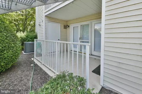 1801 Steamboat Station St, Southampton, PA 18966