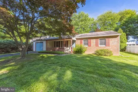 75 Hidden Woods Ln, Warminster, PA 18974