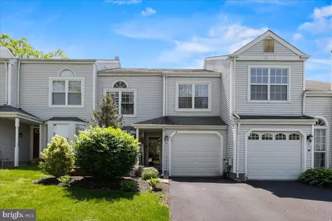 105 Parkview Way, Newtown, PA 18940