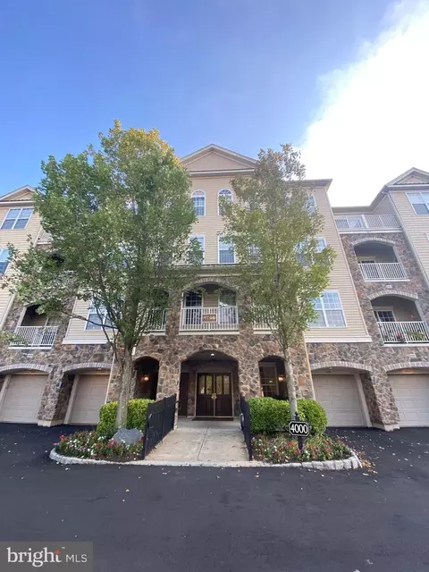 4404 Knox Ct #4404, Warwick, PA 18974