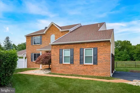 2041 Christina Ct, Feasterville Trevose, PA 19053