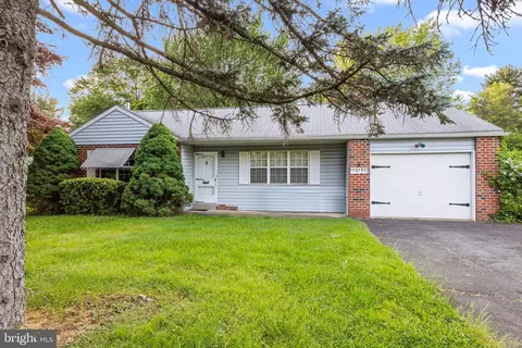 1190 Orchid Rd, Warminster, PA 18974