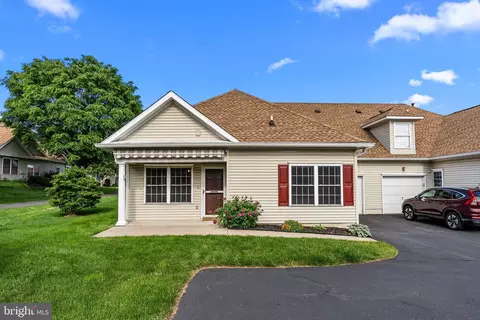 79 Avenrowe Ct, Fairless Hills, PA 19030
