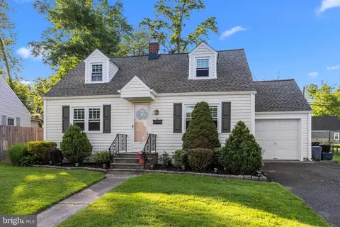 630 Hillcrest Ave, Morrisville, PA 19067