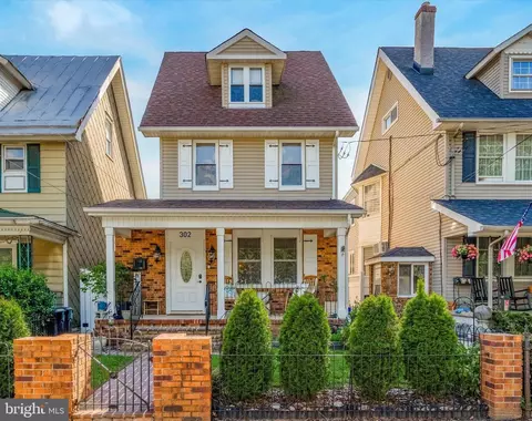 302 Jefferson Ave, Bristol, PA 19007