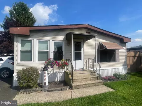 9836 Lawson Dr, Morrisville, PA 19067