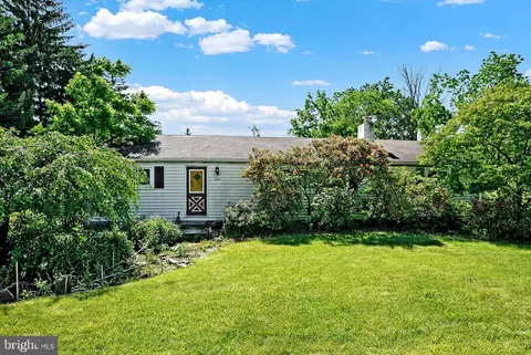 1037 Hilltown Pike, Line Lexington, PA 18932