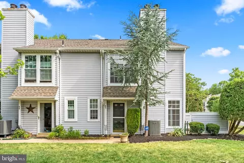 83 Avon Ln #8C, New Hope, PA 18938