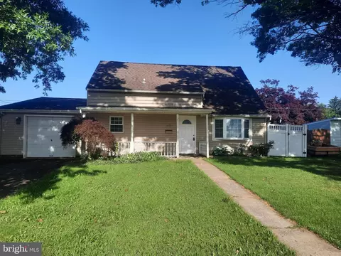 65 Narcissus Ln, Levittown, PA 19054