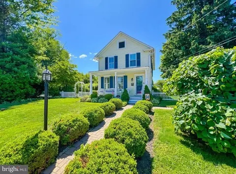 112 W Richardson Ave, Langhorne, PA 19047