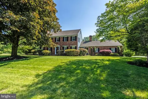 9 Devon Dr, New Hope, PA 18938