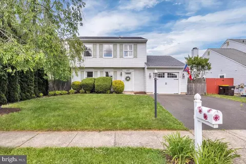 1327 Butterfield Ln, Bensalem, PA 19020
