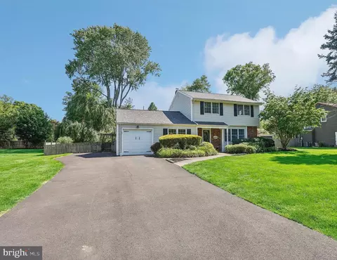 1115 Roeloffs Rd, Yardley, PA 19067