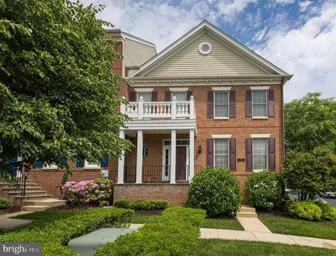 146 Yeates Aly, Newtown, PA 18940