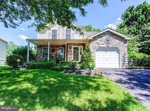 2051 Valley View Dr, Quakertown, PA 18951