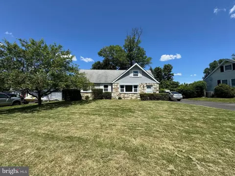 384 Marilyn Rd, Warminster, PA 18974