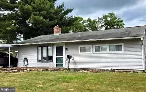 60 Gamewood Rd, Levittown, PA 19057