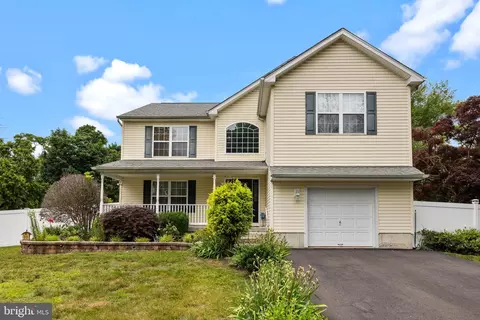 2901 Bancroft Ave, Bristol, PA 19007