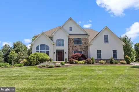 9 Blayze Ct, Newtown, PA 18940
