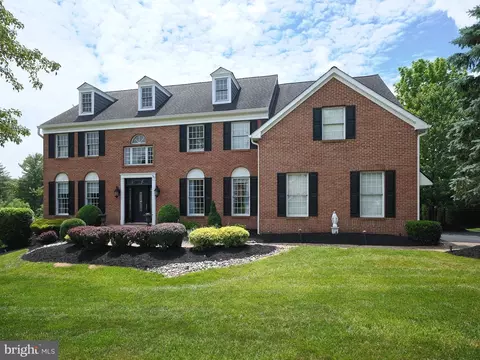 1051 S Kimbles Rd, Yardley, PA 19067