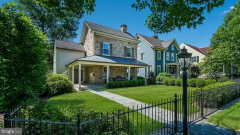 146 E Ashland St, Doylestown, PA 18901