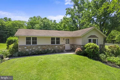 625 Honora St, Warrington, PA 18976