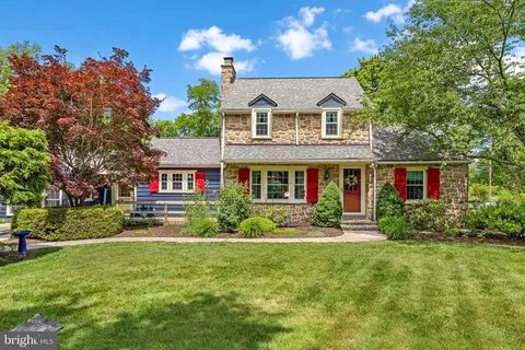 133 Green Valley Rd, Langhorne, PA 19047