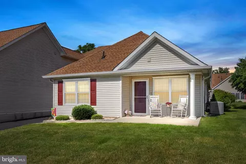 20 Avenrowe Ct, Fairless Hills, PA 19030
