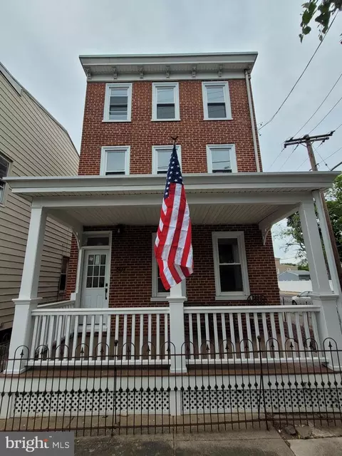 307 Otter St, Bristol, PA 19007