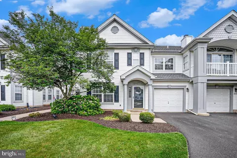 206 Red Maple Ct #419, Warwick, PA 18974