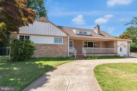 6313 Radcliffe St, Bristol, PA 19007