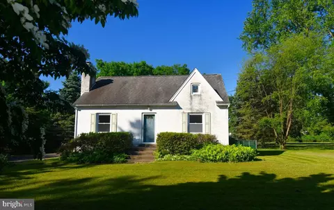 2212 Herblew Rd, Warrington, PA 18976