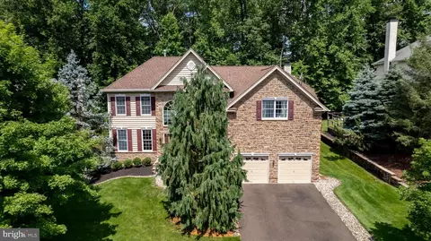 3826 Forest Hill Dr, Furlong, PA 18925