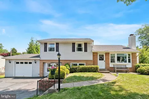 24 Arbor Ln, Feasterville Trevose, PA 19053