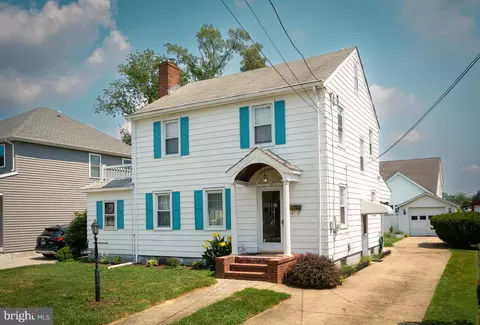 115 Taylor St, Bristol, PA 19007