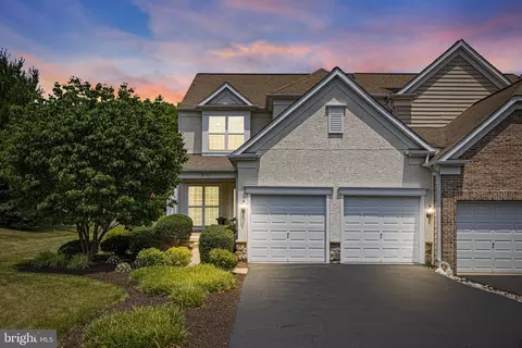 2107 Redbud Ln, Furlong, PA 18925
