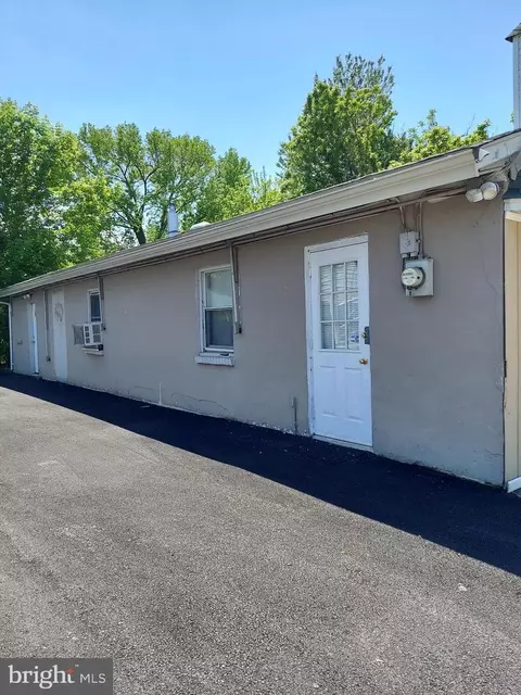 4817 Beaver Dam Rd, Bristol, PA 19007