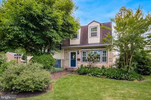 628 Lynne Dr, Southampton, PA 18966