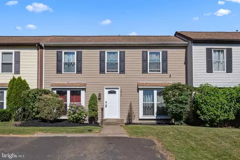 3215 Ellington Ct, Bensalem, PA 19020