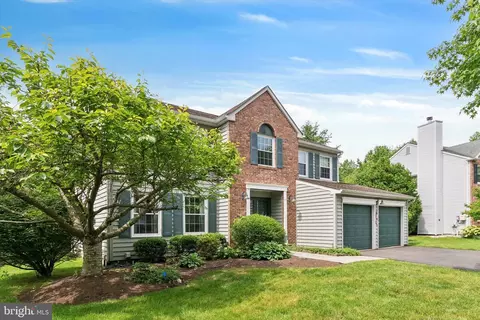 2079 Wyngate Dr, Newtown, PA 18940