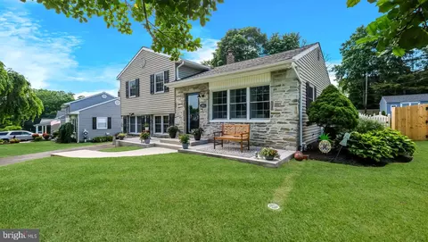 1401 Hi-view Dr, Southampton, PA 18966