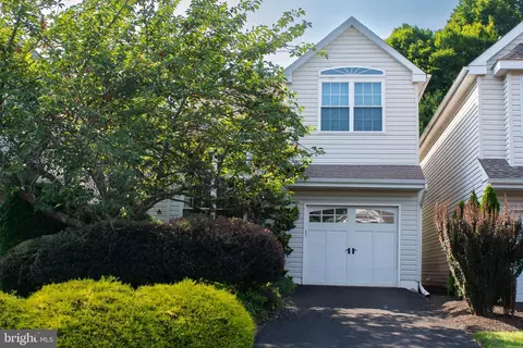 4666 Bradley Ct, Doylestown, PA 18902